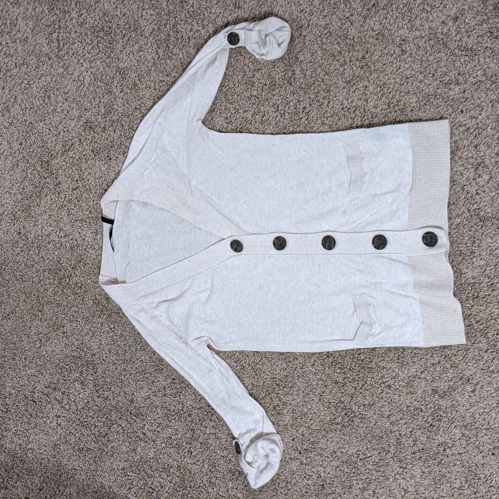 NWT - 3 qtr sweater